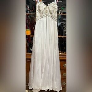 Blush Prom Gown – Style X214 | Size 14 | Stunning Beaded Bodice